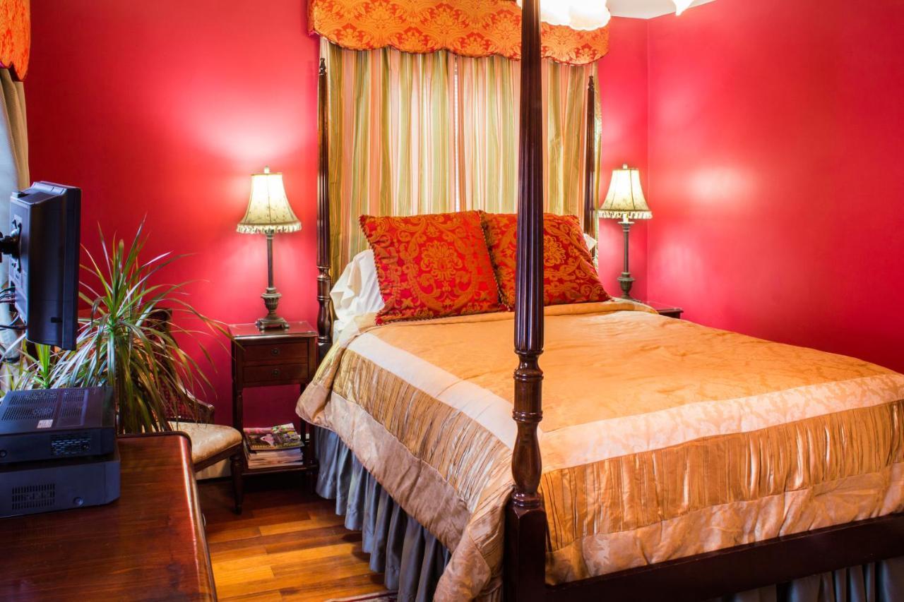 Arbor View House Bed And Breakfast 이스트 마리온 외부 사진