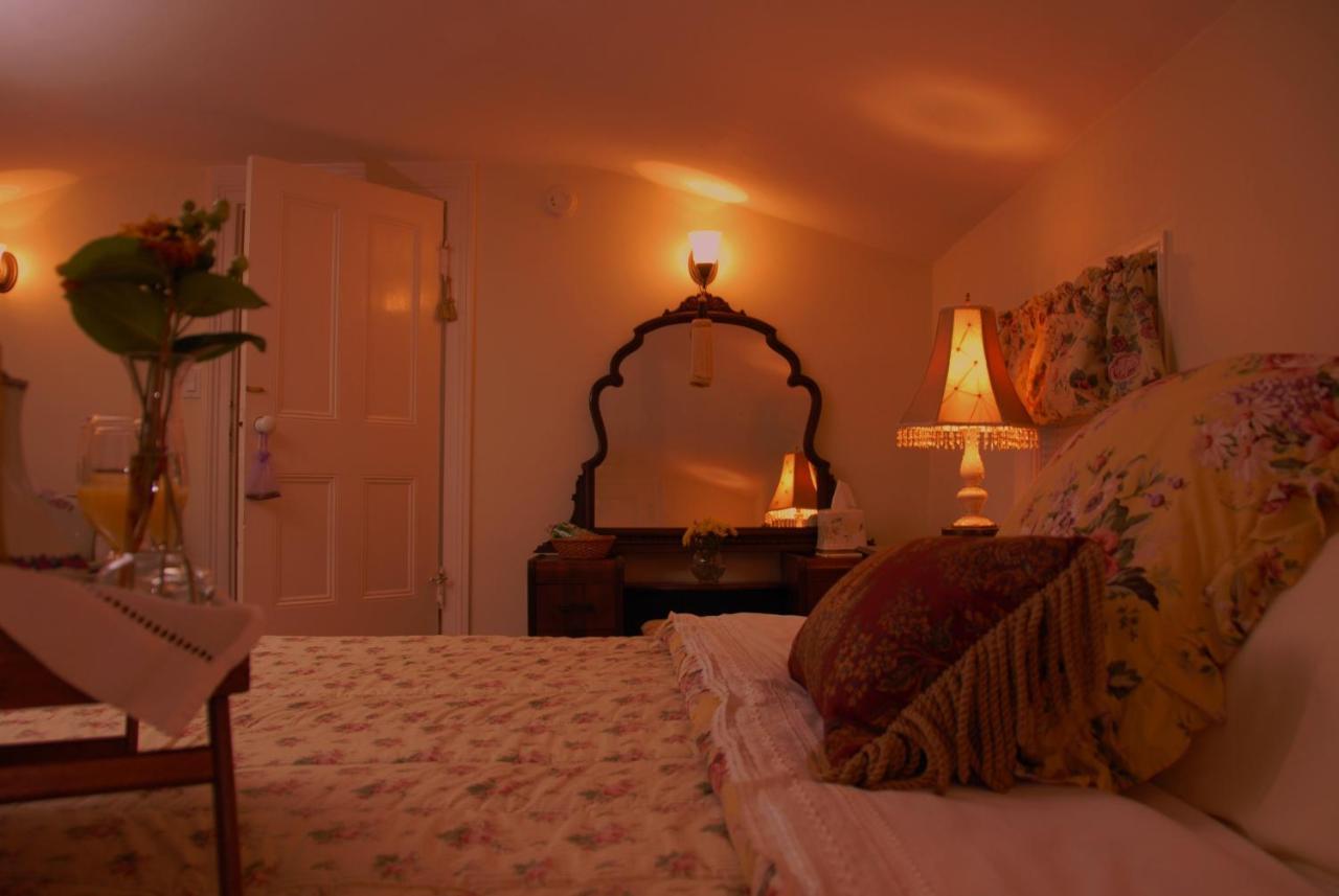 Arbor View House Bed And Breakfast 이스트 마리온 외부 사진