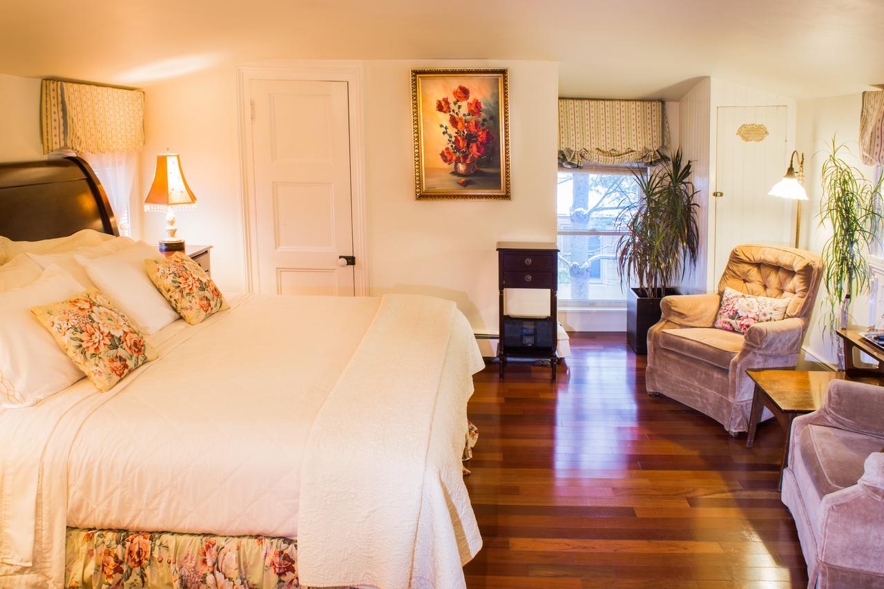 Arbor View House Bed And Breakfast 이스트 마리온 외부 사진